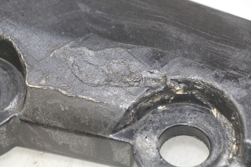 photo de TAPA BAJO EL ASIENTO DERECHO SYM WOLF SB 125 (2011 - 2018) - Recambio usado revisado