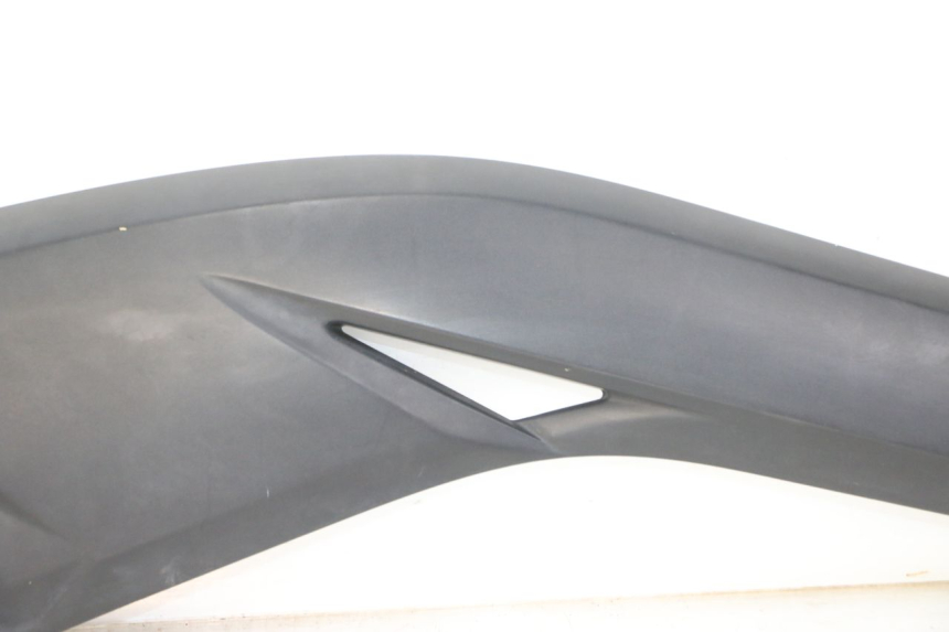 photo de TAPA BAJO ASIENTO DERECHO YAMAHA X-MAX XMAX ABS 250 (2010 - 2012) - Otra vista del artículo