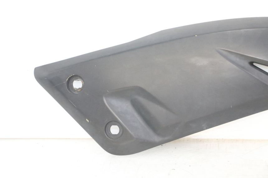 photo de TAPA BAJO ASIENTO DERECHO YAMAHA X-MAX XMAX ABS 250 (2010 - 2012) - Marcados y referencias originales