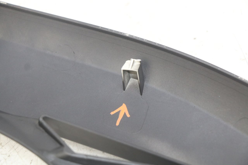 photo de TAPA BAJO EL ASIENTO DERECHO YAMAHA X-MAX XMAX 125 (2010 - 2013) - Vista general del producto