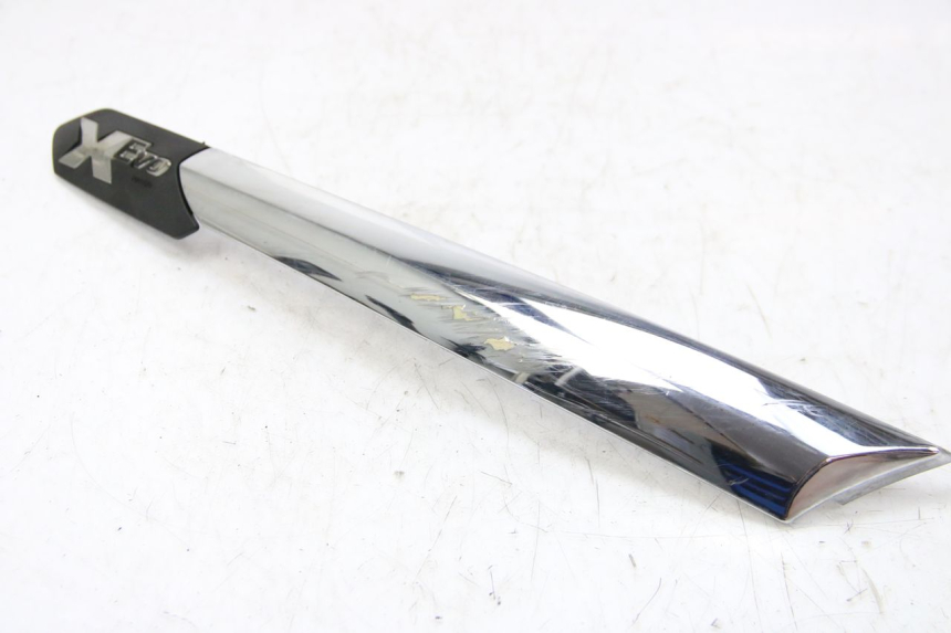 photo de TAPA BAJO EL ASIENTO DERECHO PIAGGIO XEVO - X EVO 125 (2007 - 2017) - Vista principal