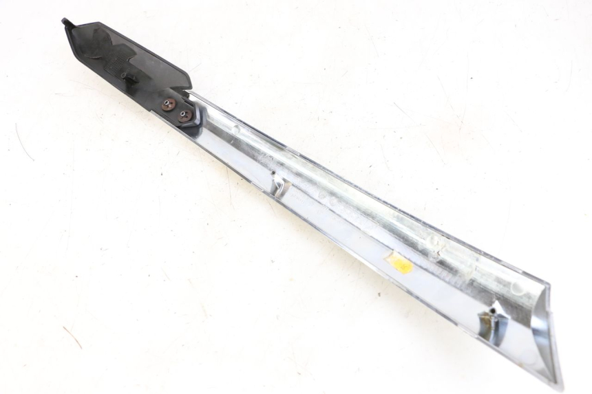 photo de TAPA BAJO EL ASIENTO DERECHO PIAGGIO XEVO - X EVO 125 (2007 - 2017) - Zoom estado de uso