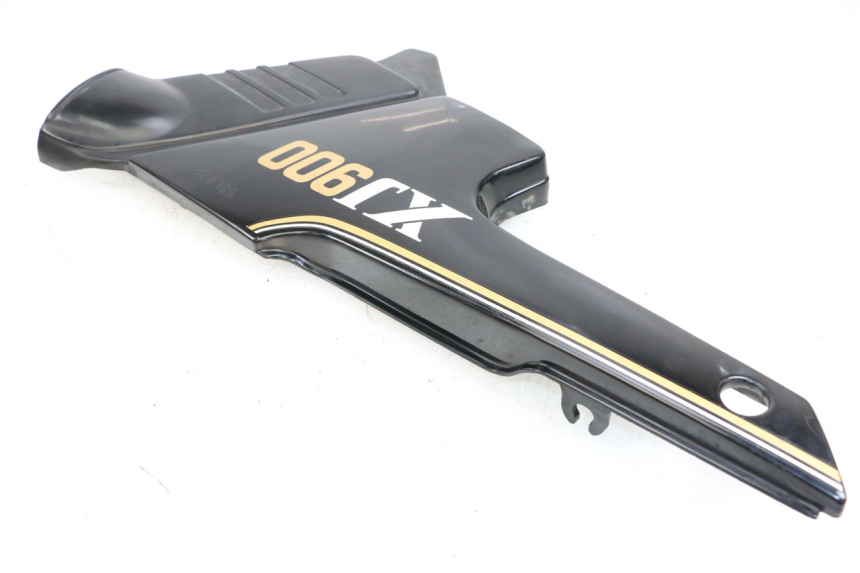 photo de TAPA BAJO ASIENTO DERECHO YAMAHA XJ F 900 (1983 - 1994) - Vista general del producto