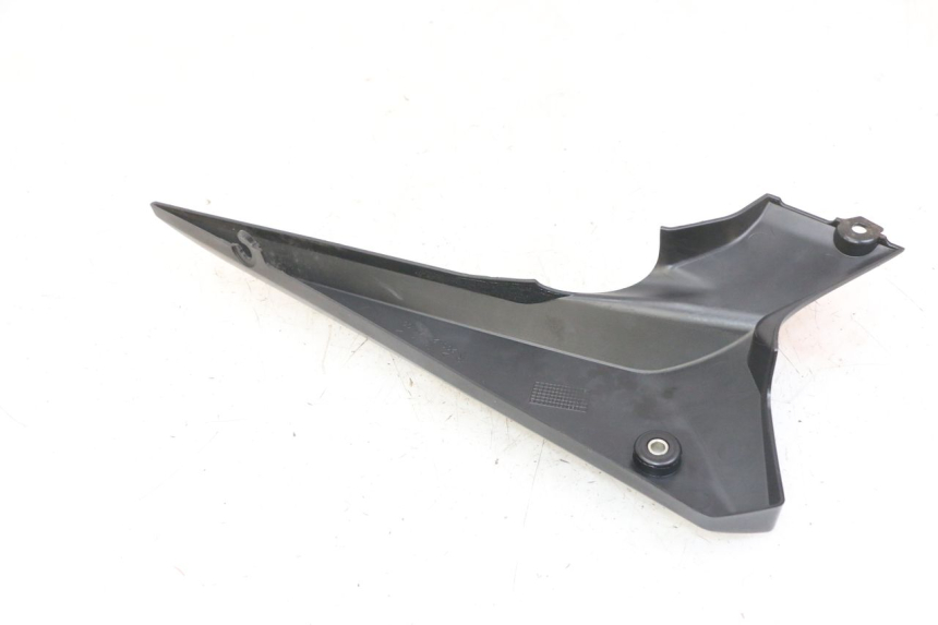 photo de TAPA BAJO ASIENTO DERECHO YAMAHA XJ6 ABS 600 (2008 - 2016) - Zoom estado de uso