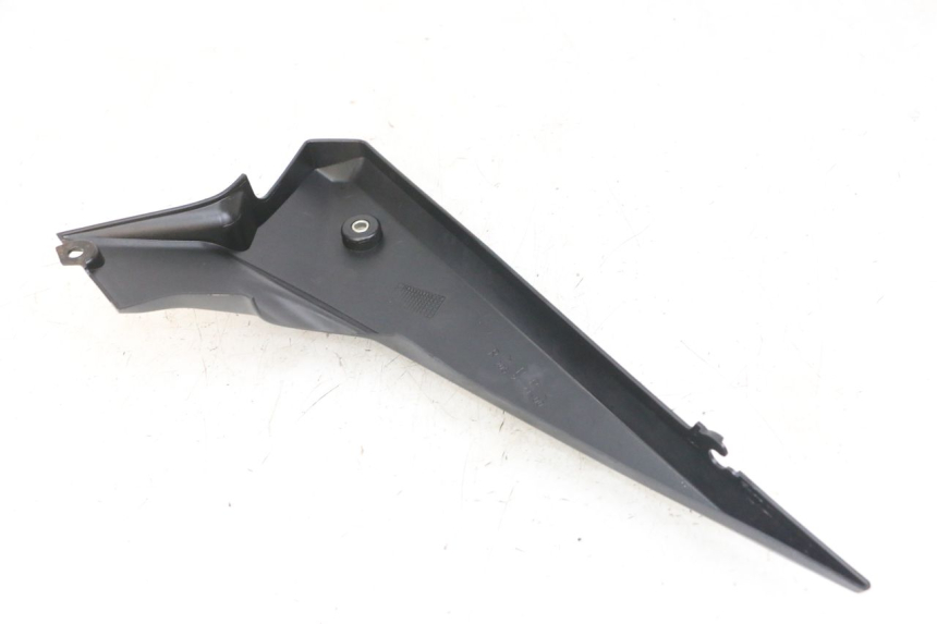 photo de TAPA BAJO ASIENTO DERECHO YAMAHA XJ6 ABS 600 (2008 - 2016) - Otra perspectiva