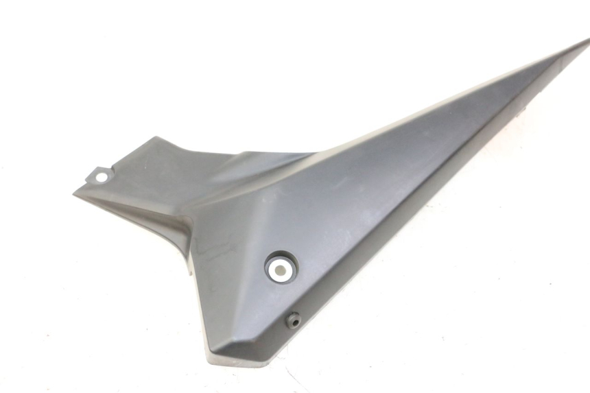 photo de TAPA BAJO ASIENTO DERECHO YAMAHA XJ6 ABS 600 (2008 - 2016) - Vista general del producto