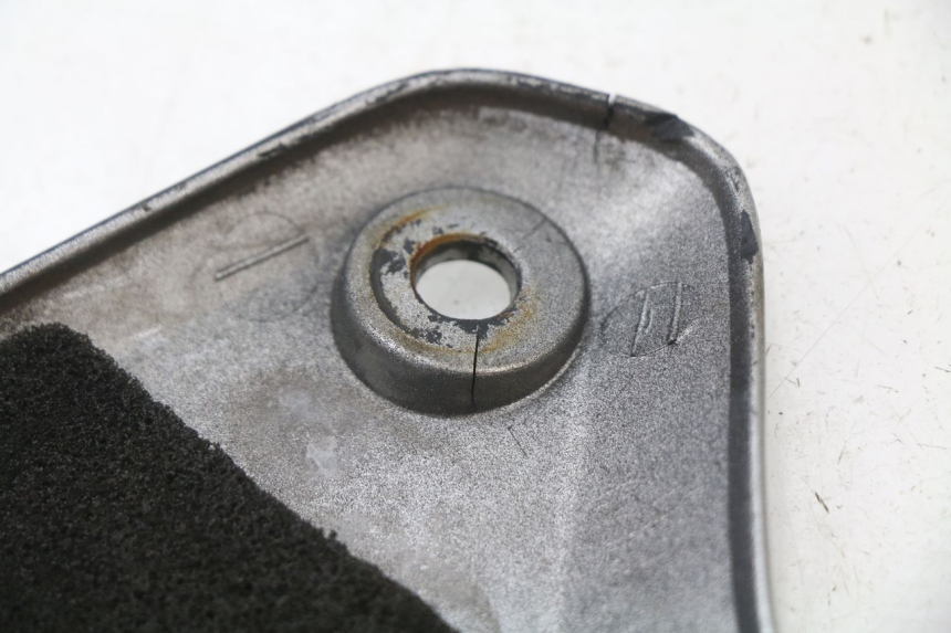 photo de TAPA BAJO ASIENTO DERECHO HONDA XLV TRANSALP 650 (2005 - 2007) - Zoom estado de uso