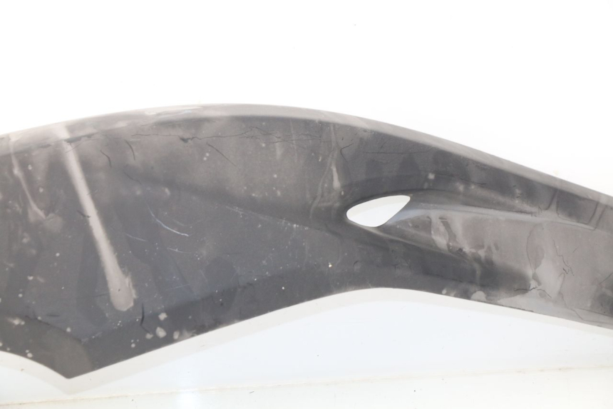 photo de TAPA BAJO EL ASIENTO DERECHO YAMAHA XP T-MAX TMAX ABS 500 (2004 - 2007) - Vista general del producto