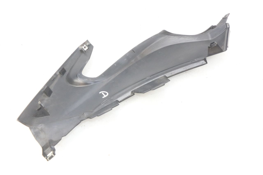 photo de TAPA BAJO ASIENTO DERECHO YAMAHA XP T-MAX TMAX ABS 530 (2012 - 2015) - Zoom estado de uso