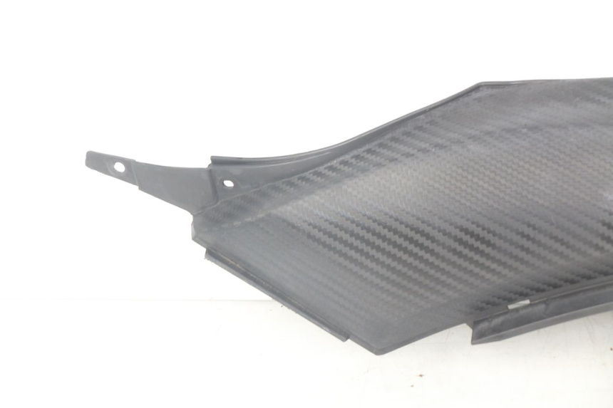 photo de TAPA BAJO ASIENTO DERECHO YAMAHA XP T-MAX TMAX ABS 530 (2012 - 2015) - Detalles de los puntos de fijación