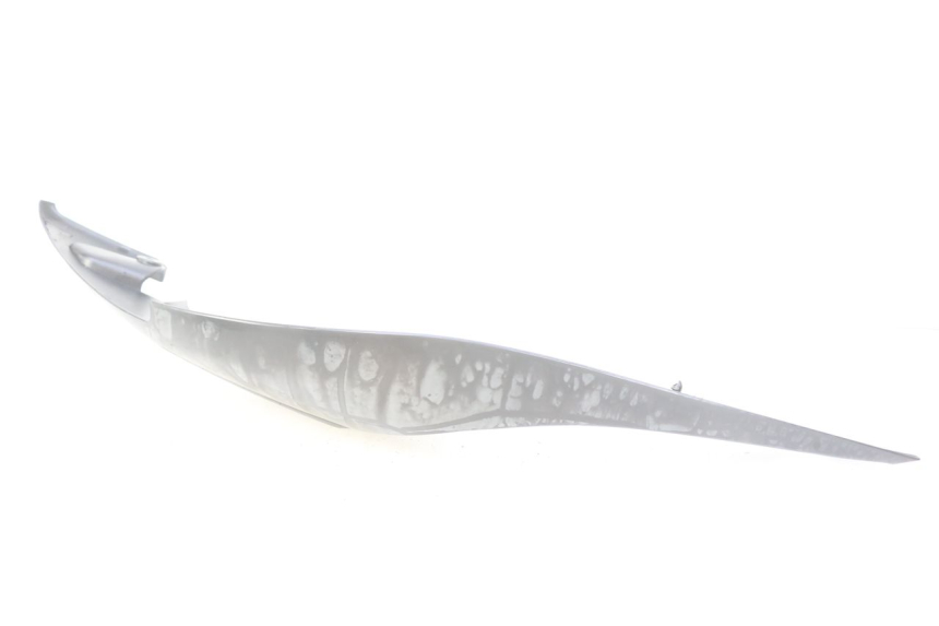 photo de TAPA BAJO EL ASIENTO DERECHO YAMAHA XP T-MAX TMAX ABS 500 (2004 - 2007) - Estado de la superficie y material