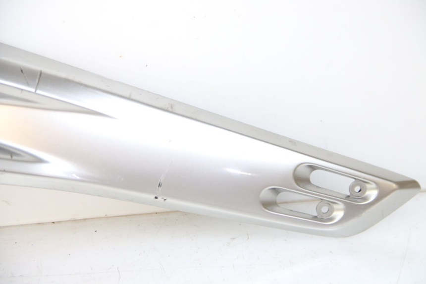 photo de TAPA BAJO ASIENTO DERECHO YAMAHA XP T-MAX TMAX 500 (2004 - 2007) - Otra vista del artículo