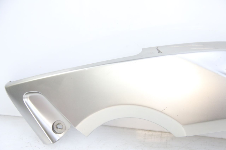 photo de TAPA BAJO ASIENTO DERECHO YAMAHA XP T-MAX TMAX 500 (2004 - 2007) - Recambio usado revisado