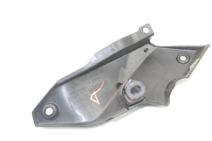 photo de TAPA BAJO ASIENTO DERECHO YAMAHA TRACER 7 700 (2020 - 2024) - Otra perspectiva