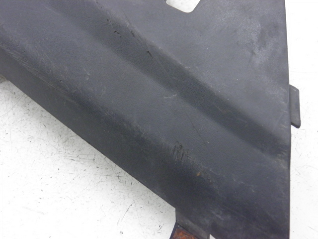 photo de TAPA BAJO ASIENTO DERECHO YAMAHA XMAX X-MAX 125 (2006 - 2009) - Otra perspectiva