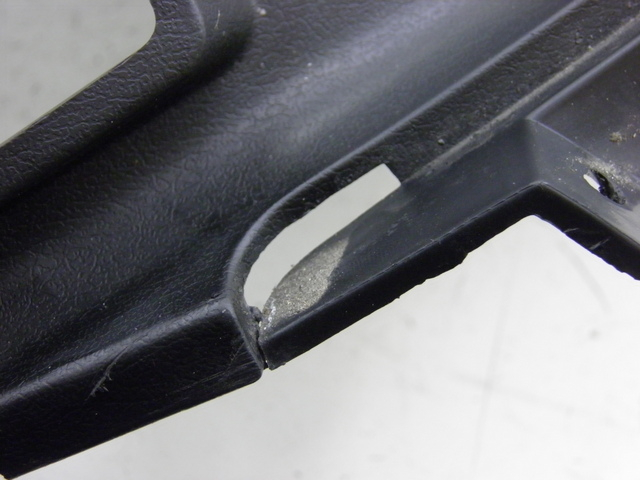 photo de TAPA BAJO ASIENTO DERECHO YAMASAKI YM50QT-N3 RETRO 50 (2012 - 2014) - Recambio usado revisado