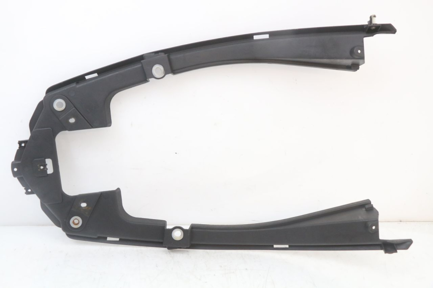 photo de TAPA BAJO ASIENTO LONGJIA EASY MAX 125 (2020 - 2024) - Otra perspectiva