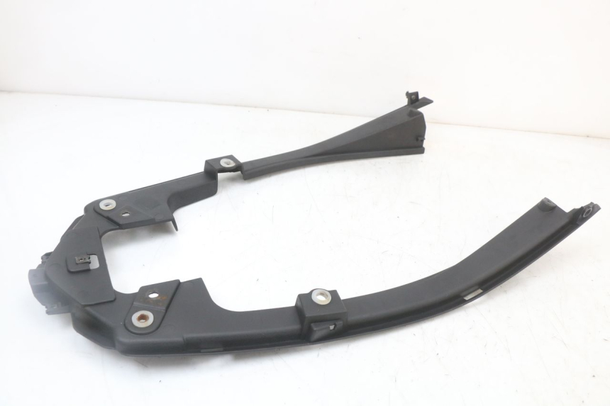 photo de TAPA BAJO ASIENTO LONGJIA EASY MAX 125 (2020 - 2024) - Vista general del producto