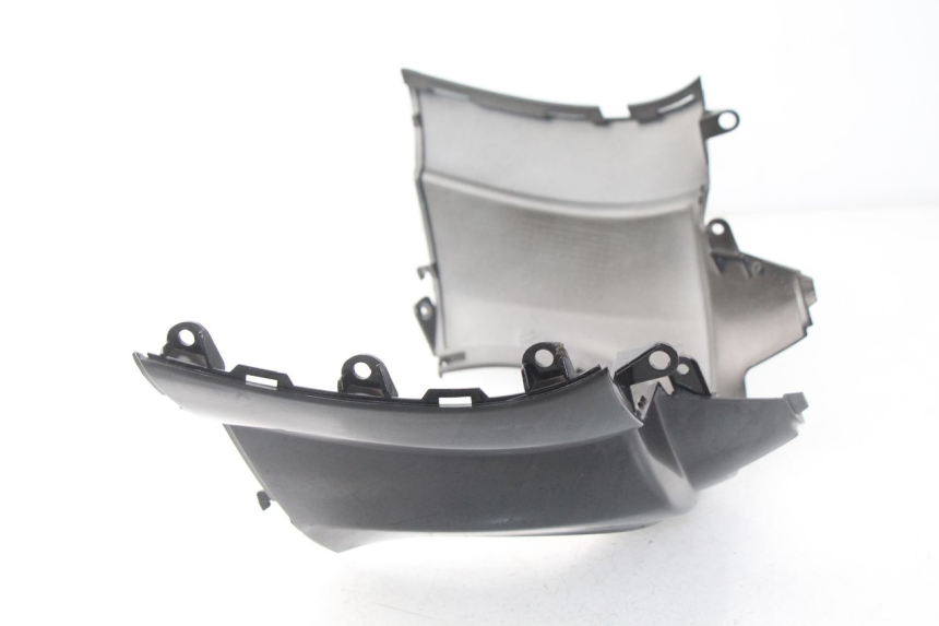 photo de TAPA DEBAJO DEL ASIENTO SYM FIDDLE 3 III 125 (2014 - 2020) - Vista general del producto