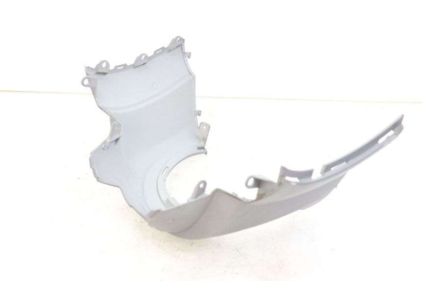 photo de TAPA DEBAJO DEL ASIENTO SYM FIDDLE 3 III 125 (2014 - 2020) - Zoom estado de uso