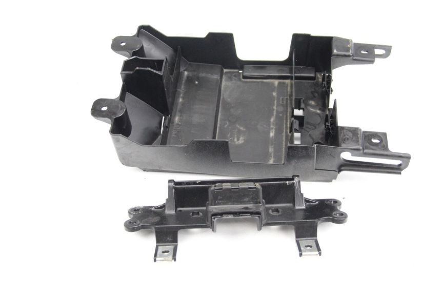 photo de TAPA BAJO ASIENTO YAMAHA FJR ABS 1300 (2006 - 2012) - Primer plano técnico