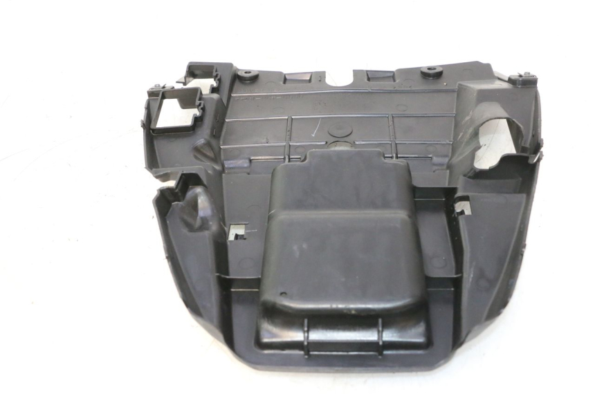 photo de TAPA BAJO ASIENTO HONDA FJS SILVER WING SILVERWING 400 (2005 - 2008) - Zoom estado de uso
