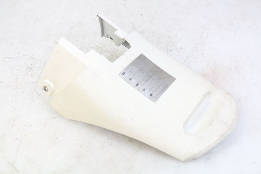 photo de TAPA DEBAJO DEL ASIENTO MBK FLIPPER 50 (2004 - 2012) - Detalles de los puntos de fijación