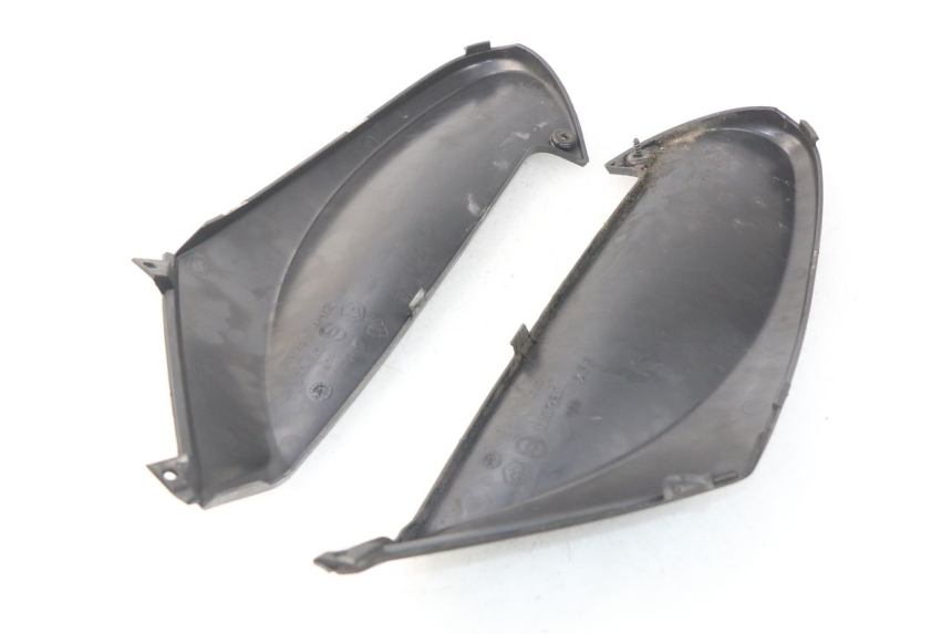 photo de TAPA BAJO EL ASIENTO PIAGGIO FLY 2T 50 (2004 - 2017) - Detalle de la pieza