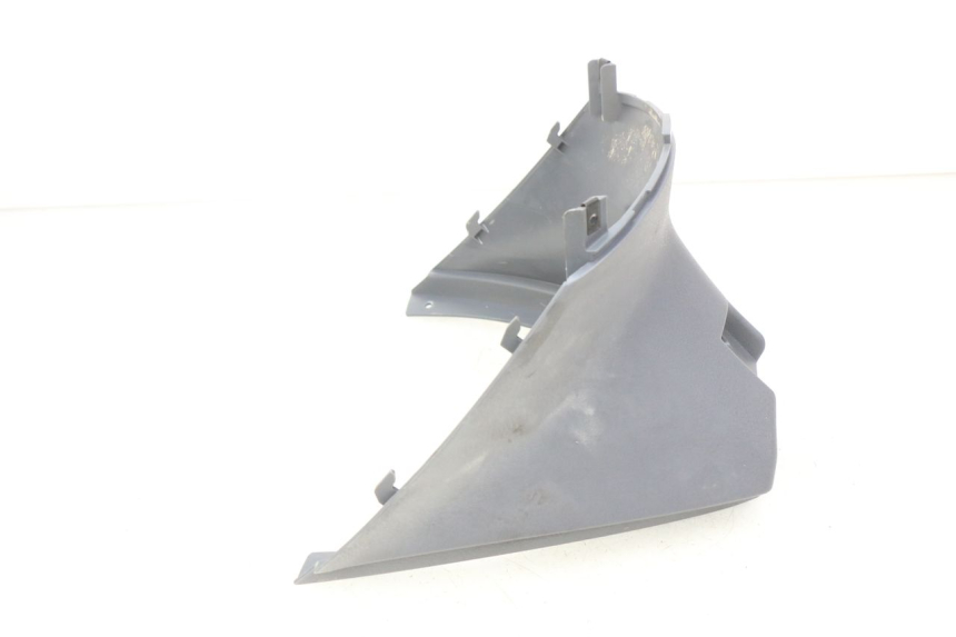 photo de TAPA BAJO EL ASIENTO PIAGGIO FLY 100 (2006 - 2010) - Detalle de la pieza