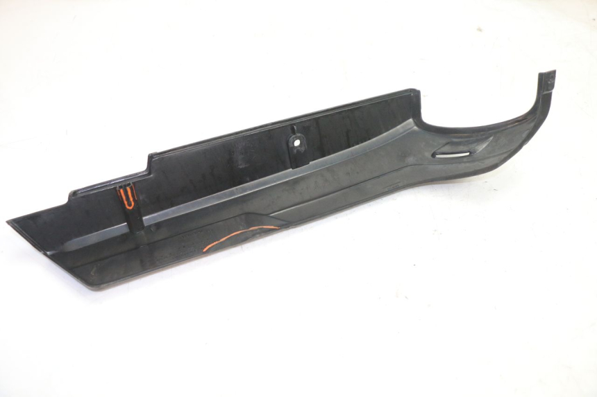 photo de TAPA BAJO ASIENTO IZQUIERDA PEUGEOT 103 SPX CLIP 50 (1989 - 1992) - Vista general del producto