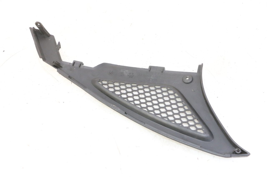 photo de TAPA BAJO ASIENTO IZQUIERDA KYMCO AGILITY NAKED RENOUVO 2T 50 (2011 - 2018) - Otra perspectiva