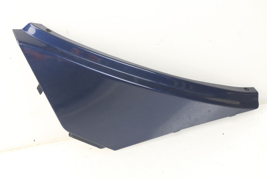 photo de TAPA BAJO ASIENTO IZQUIERDA APRILIA ATLANTIC 125 (2003 - 2009) - Vista principal