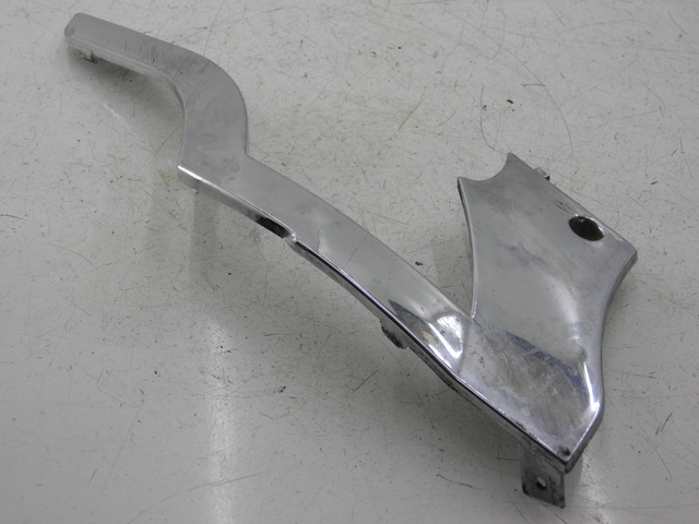 photo de TAPA BAJO ASIENTO IZQUIERDA BENZHOU YY50QT31 VINTAGE 50 (2009 - 2012) - Zoom estado de uso