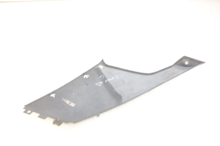 photo de TAPA BAJO EL ASIENTO IZQUIERDO. BMW C1 125 (2000 - 2003) - Detalle de la pieza