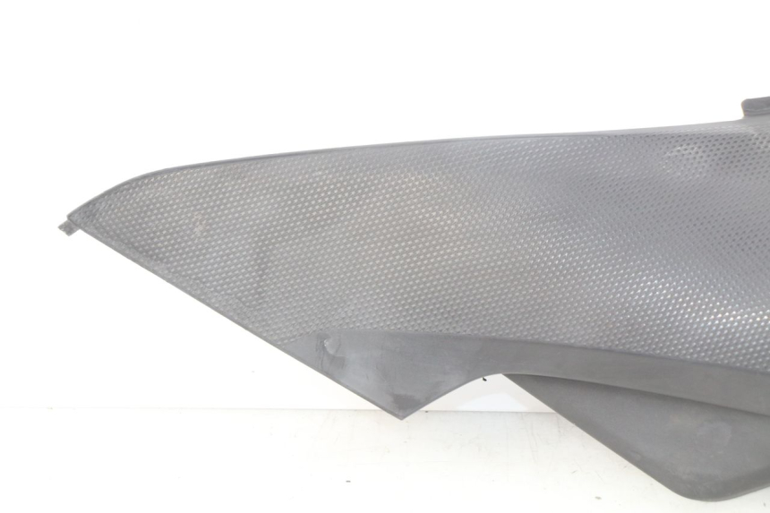 photo de TAPA BAJO ASIENTO IZQUIERDA HONDA CBRF CBR-F PC41 600 (2011 - 2013) - Detalles de los puntos de fijación