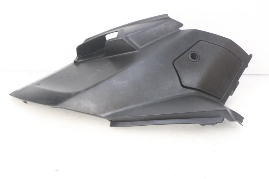 photo de TAPA DEBAJO DEL ASIENTO IZQUIERDO PEUGEOT CITYSTAR 50 (2013 - 2017) - Vista general del producto