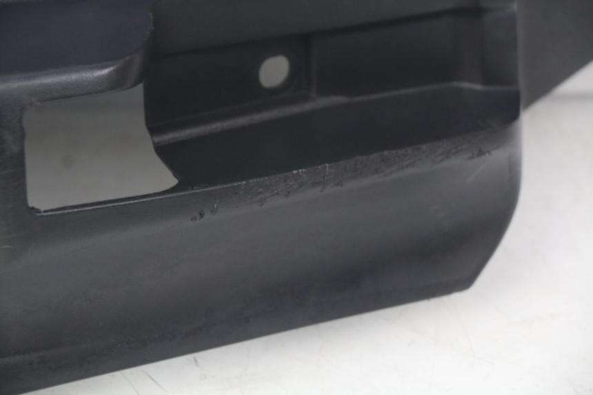 photo de TAPA DEBAJO DEL ASIENTO IZQUIERDO PEUGEOT CITYSTAR 50 (2013 - 2017) - Recambio usado revisado