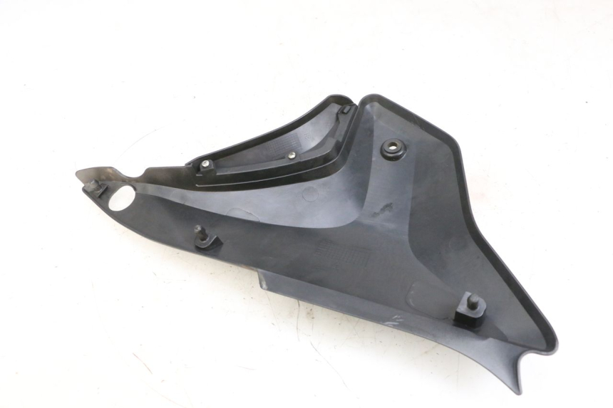 photo de TAPA BAJO ASIENTO IZQUIERDA KSR CODE 125 (2018 - 2020) - Zoom estado de uso