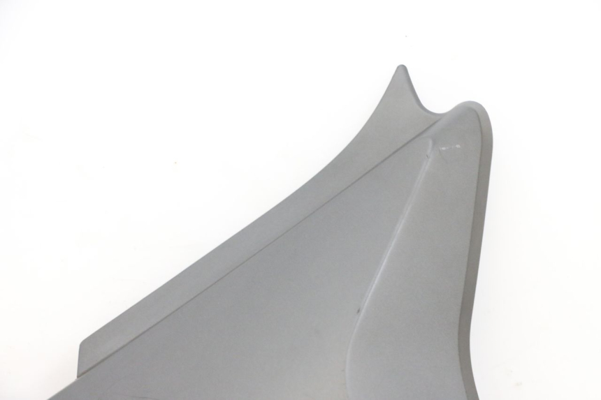 photo de TAPA BAJO ASIENTO IZQUIERDA KSR CODE 125 (2018 - 2020) - Estado de la superficie y material