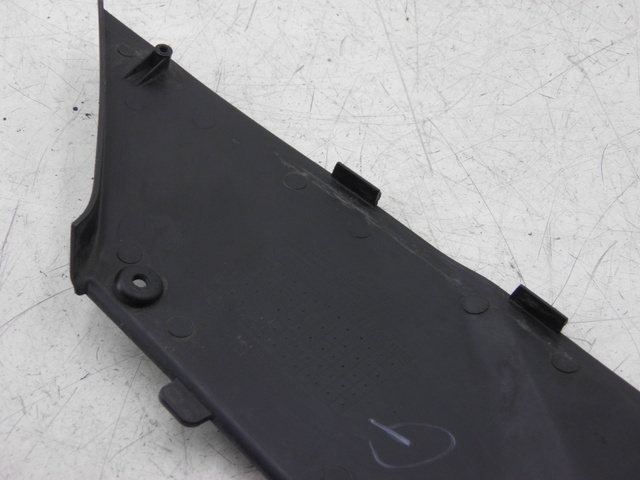 photo de TAPA BAJO ASIENTO IZQUIERDA DAELIM S2 FI 125 (2008 - 2012) - Vista general del producto