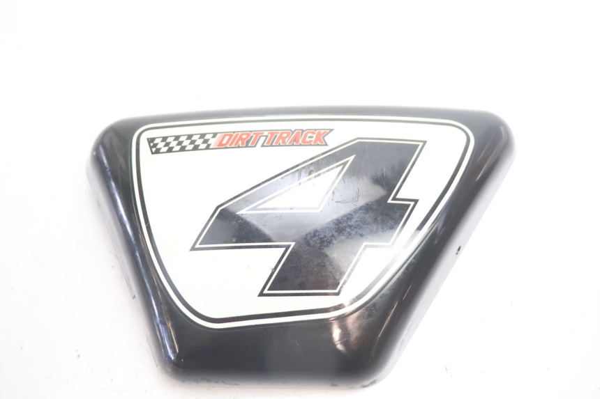 photo de TAPA BAJO ASIENTO IZQUIERDA MASH DIRT TRACK 50 (2018 - 2020) - Otra perspectiva