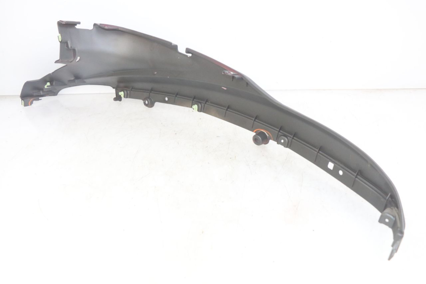 photo de TAPA DEBAJO DEL ASIENTO IZQUIERDO PEUGEOT DJANGO 4T 50 (2014 - 2019) - Detalles de los puntos de fijación