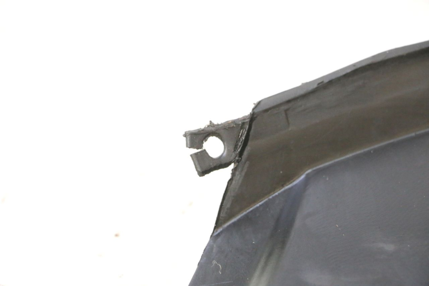 photo de TAPA BAJO ASIENTO IZQUIERDA CF MOTO E-CHARM 125 (2005 - 2008) - Detalle de la pieza