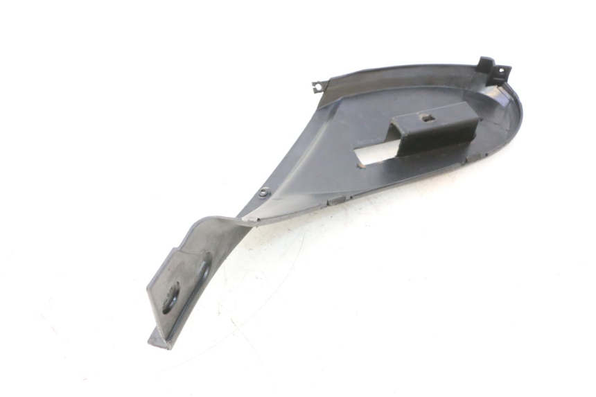 photo de TAPA BAJO ASIENTO IZQUIERDA CF MOTO E-CHARM 125 (2005 - 2008) - Zoom estado de uso