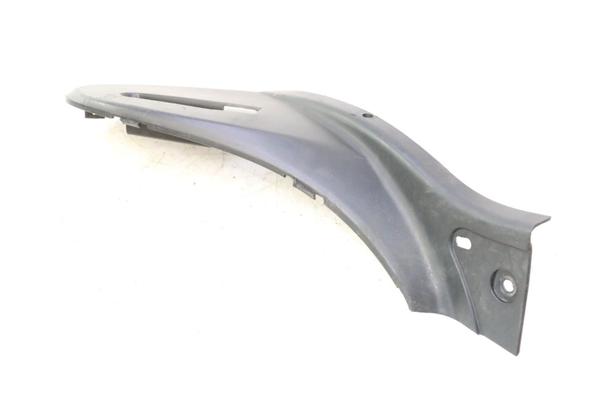 photo de TAPA BAJO ASIENTO IZQUIERDA CF MOTO E-CHARM 125 (2005 - 2008) - Detalles de los puntos de fijación