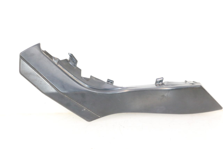 photo de TAPA BAJO ASIENTO IZQUIERDA KAWASAKI ER-6 ER6 F ABS 650 (2012 - 2016) - Primer plano técnico