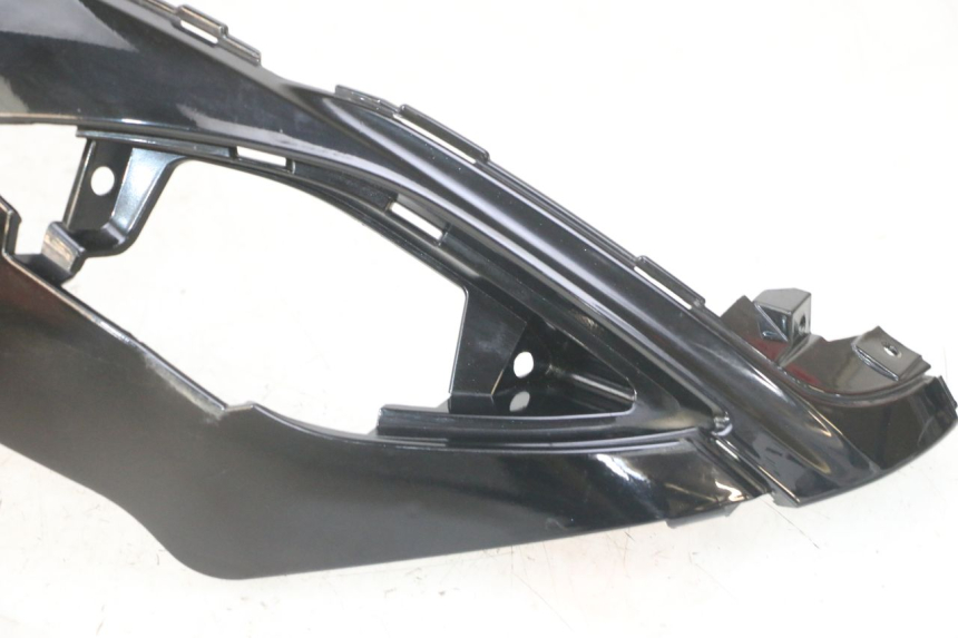 photo de TAPA BAJO ASIENTO IZQUIERDA SYM FIDDLE 3 III 50 (2014 - 2020) - Características distintivas