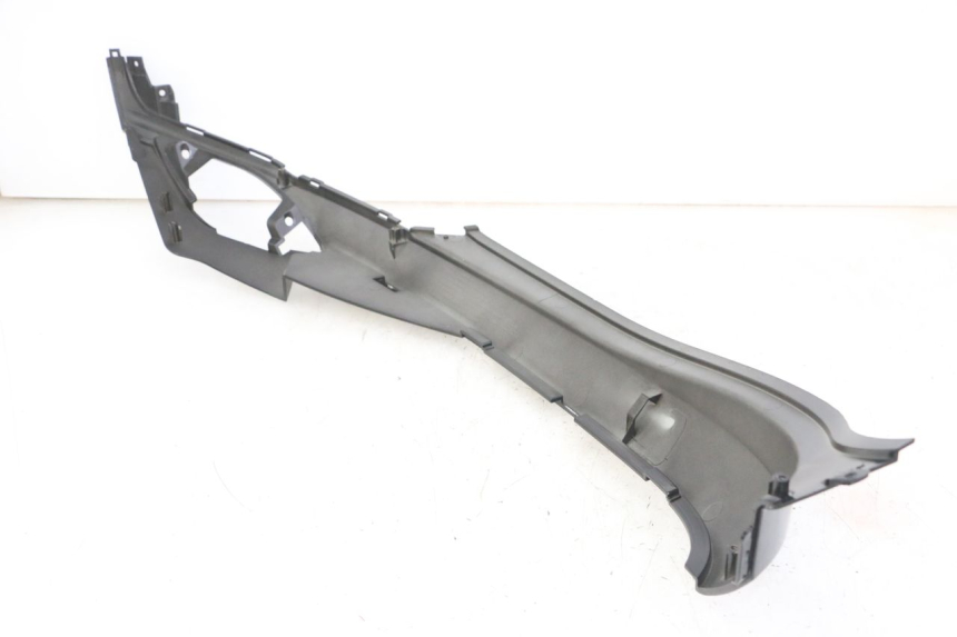 photo de TAPA BAJO ASIENTO IZQUIERDA SYM FIDDLE 3 III 50 (2014 - 2020) - Otra perspectiva