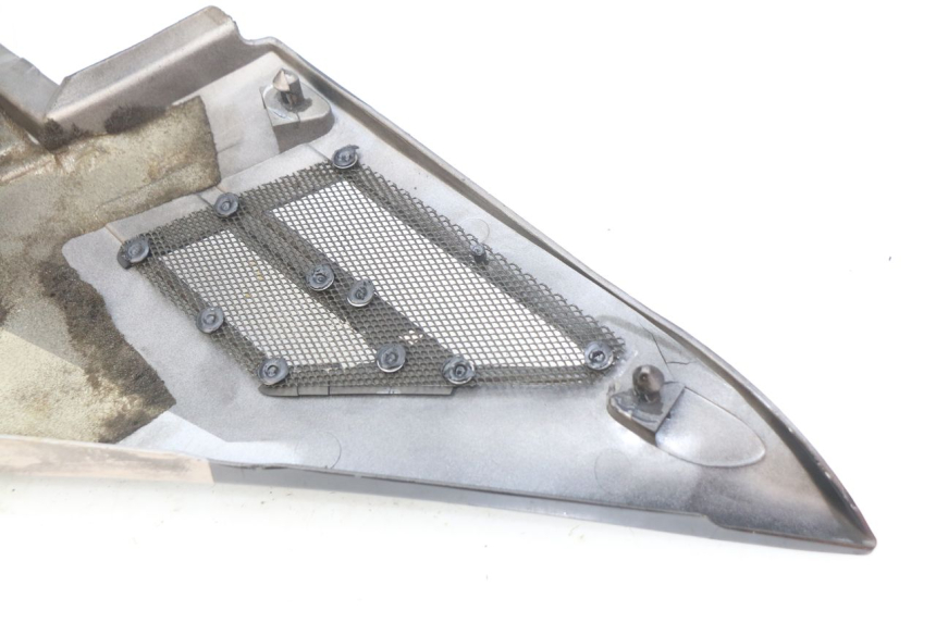 photo de TAPA DEBAJO DEL ASIENTO IZQUIERDO YAMAHA FJ 3CX 1200 (1986 - 1996) - Zoom estado de uso