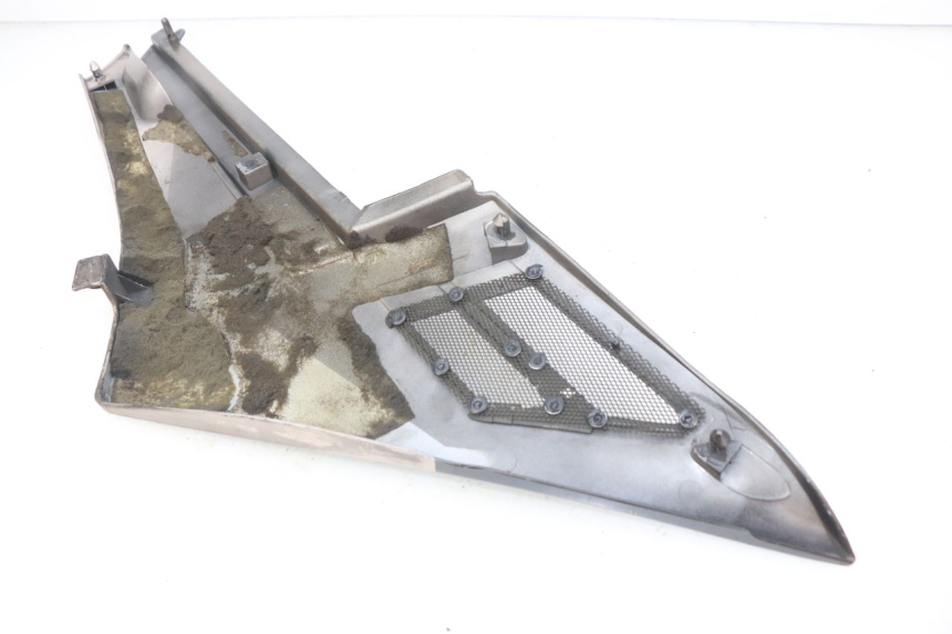 photo de TAPA DEBAJO DEL ASIENTO IZQUIERDO YAMAHA FJ 3CX 1200 (1986 - 1996) - Otra perspectiva